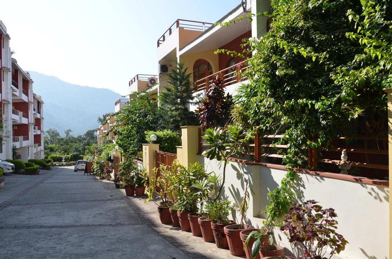 Hotel Ganga Vatika Ayurveda Bhavan Rishīkesh Exterior foto